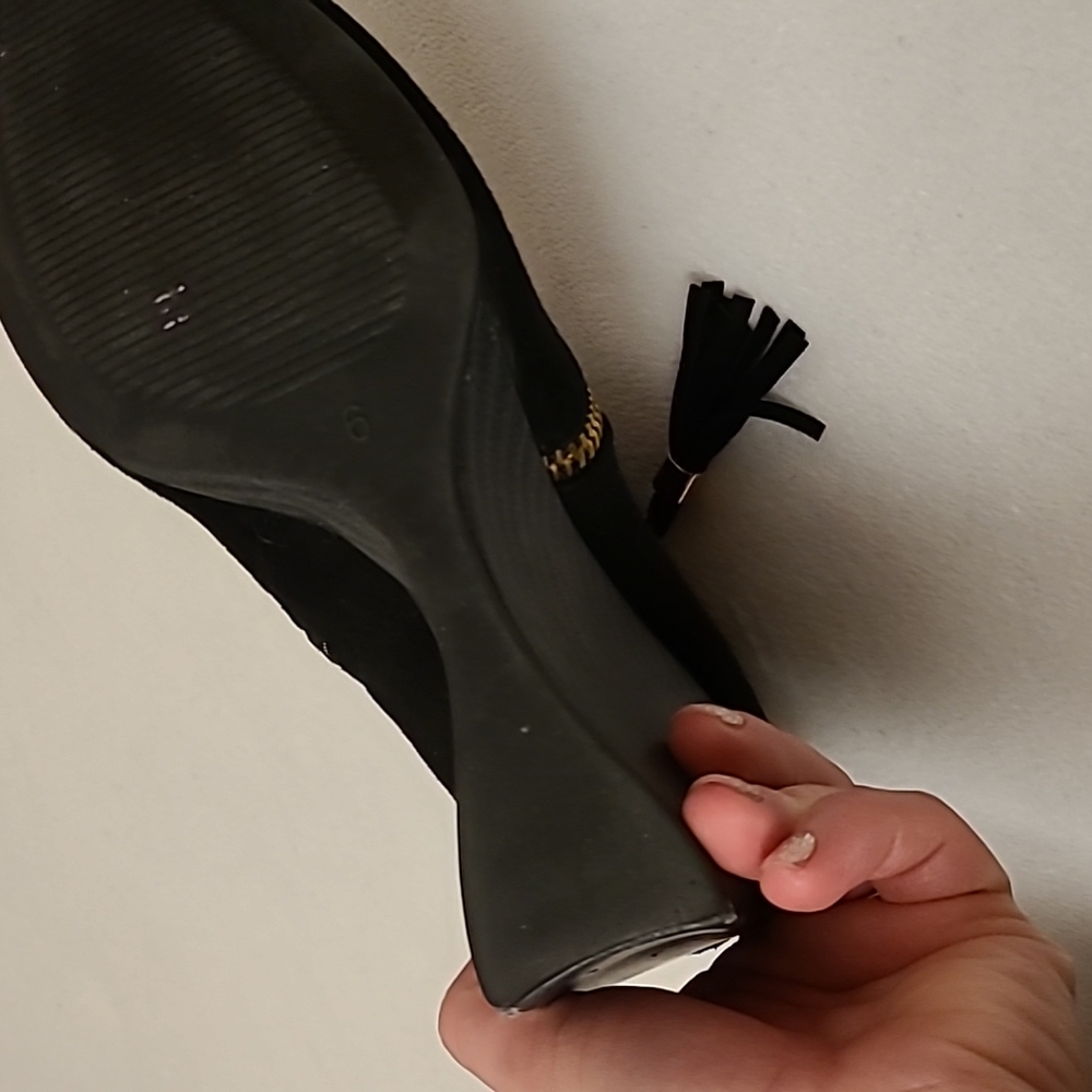 Super Cute 4" Heel Boots - Picture 6 of 7